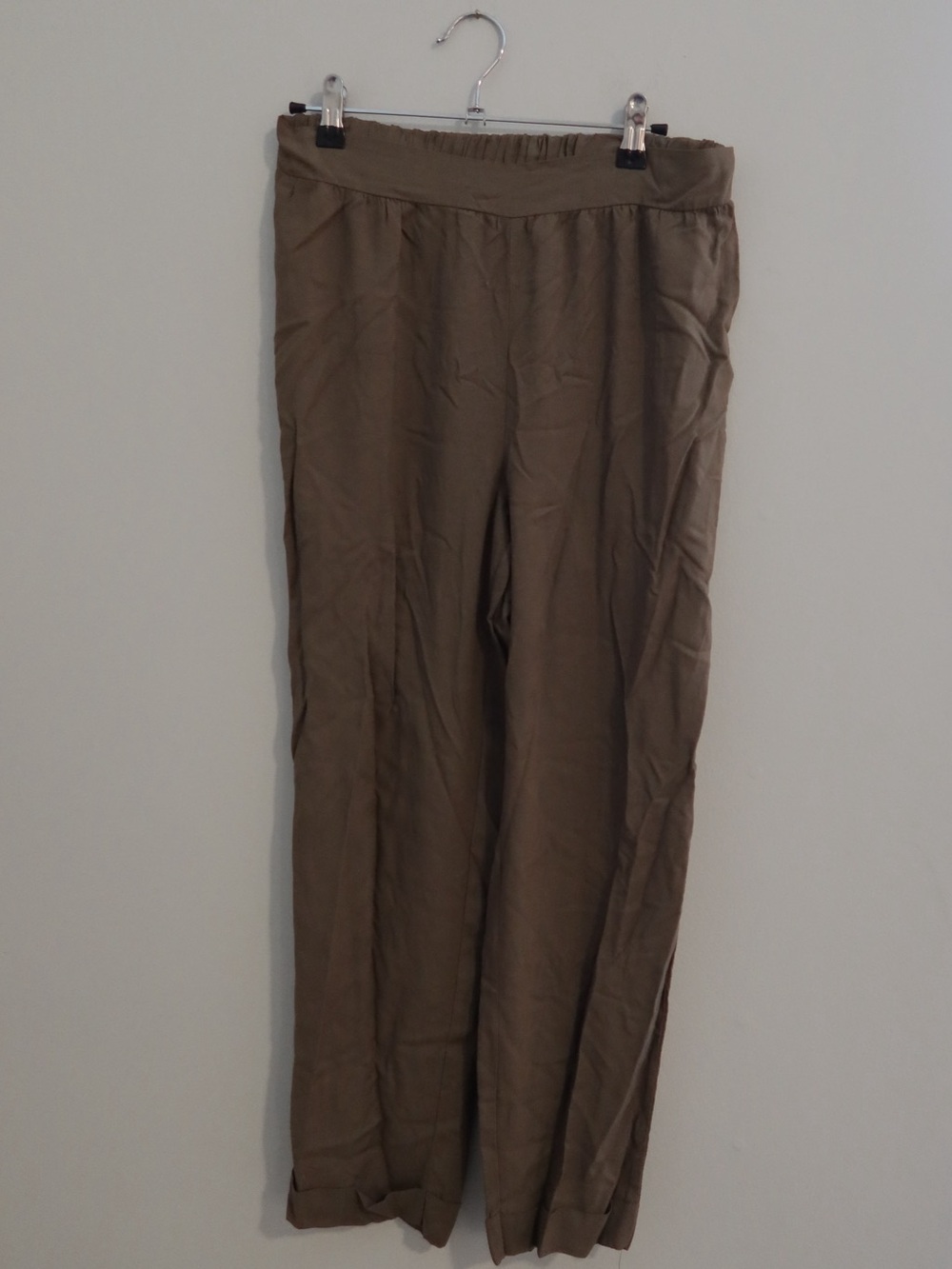 Charlotte Russe Men's Olive-Tan Relaxed Chinos
